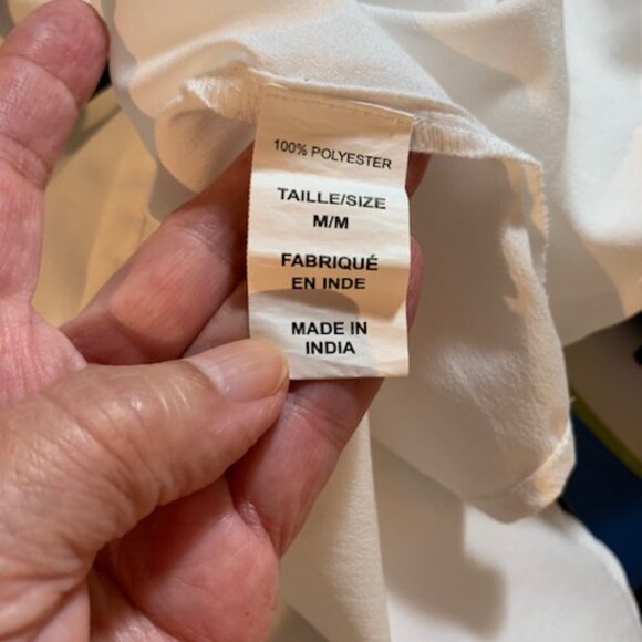 Cute blouse - Picture 6 of 6